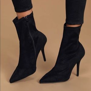 Lulu’s Sock Booties